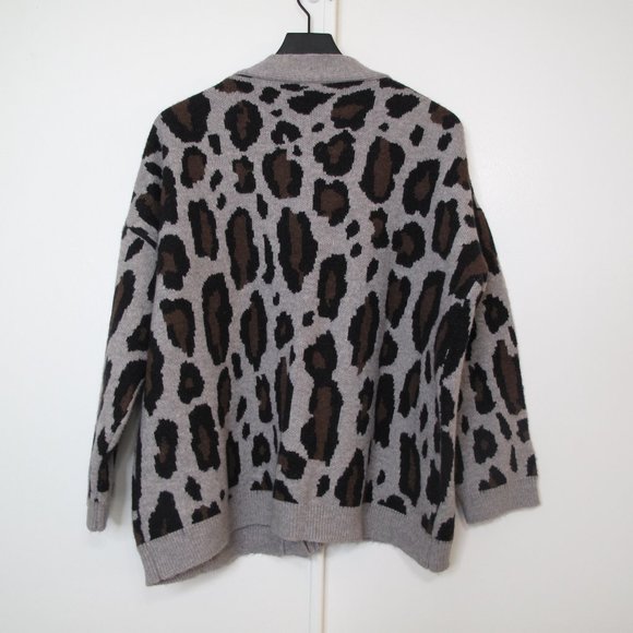 GOODNIGHT MACAROON Leopard Print Button Front Cardigan - Picture 3 of 10